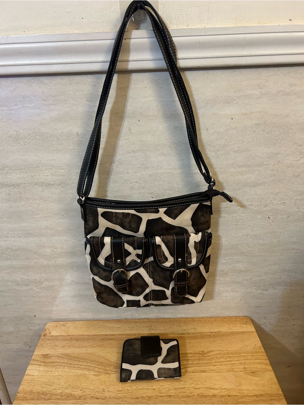 Black and White Giraffe Print Crossbody Bag with Matching Wallet